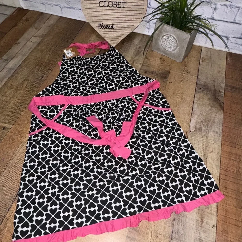 Nwt queen of hearts apron kitchen